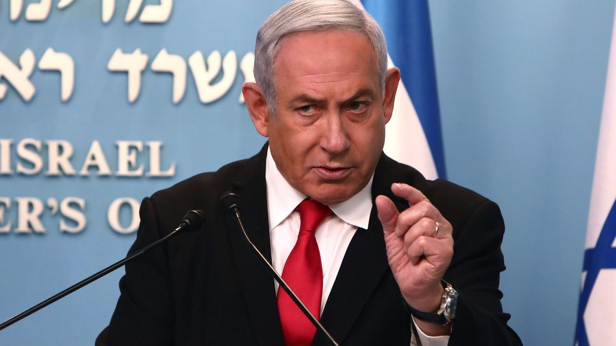 Izrael bojuje s koronavirem, „Bibi“ ho využívá k uchvácení moci